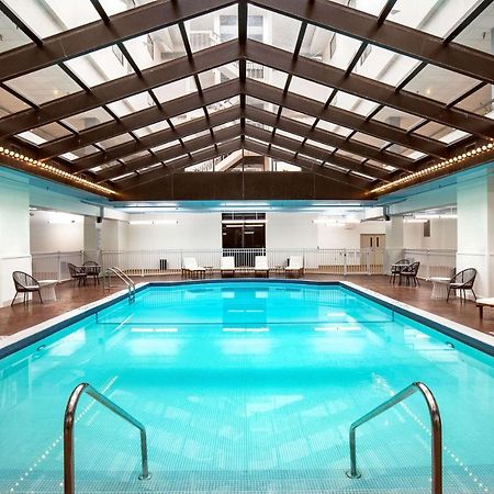 Hilton Appleton Paper Valley Экстерьер фото